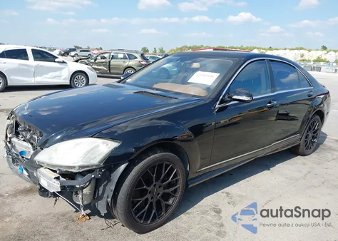 2008 Mercedes-Benz S 550 z USA, uszkodzony, nr VIN WDDNG71X28A229474
